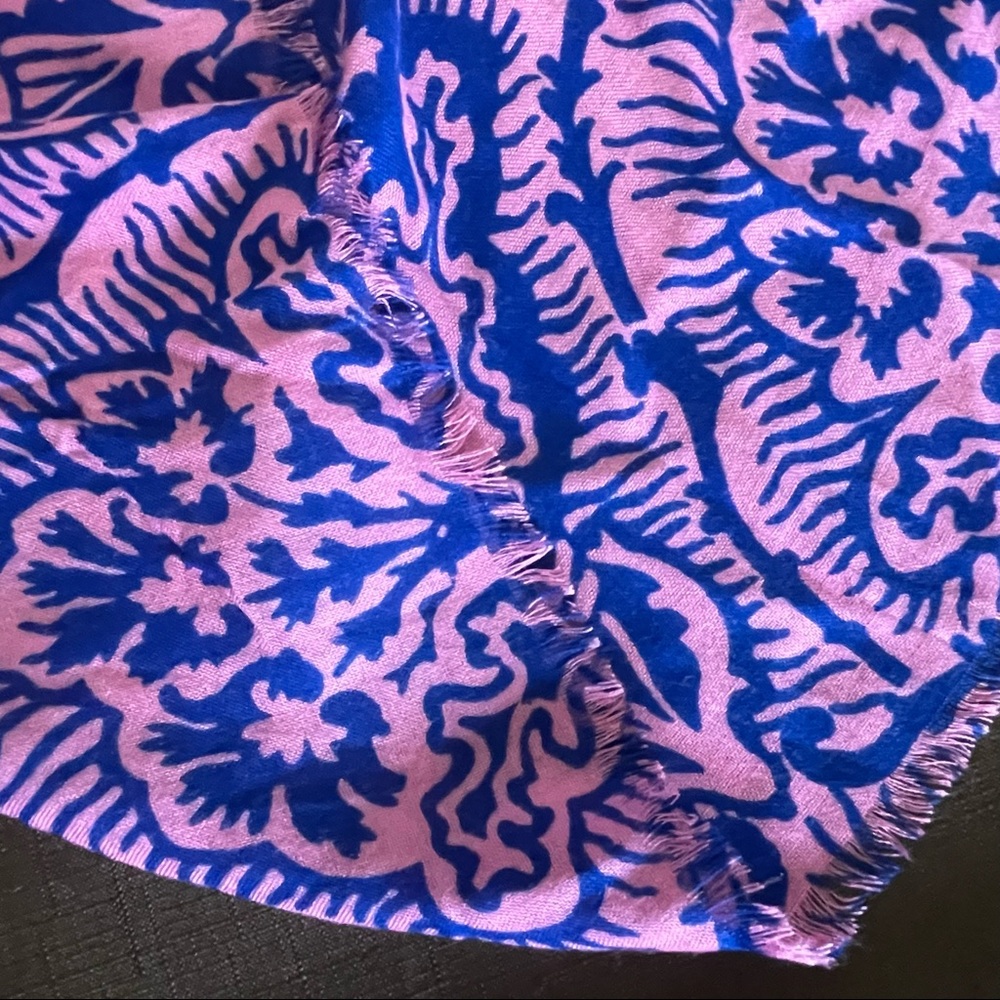 Juicy Couture Oversized Blue Pink Paisley Scarf Wrap Shawl Very Soft 100% Silk - Picture 6 of 9
